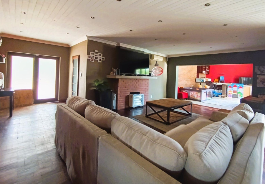 4 Bedroom Property for Sale in Willows Free State